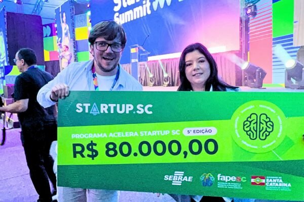Diarista Fácil é destaque no Startup Summit 2025 e celebra prêmio de R$ 80 mil no palco principal Foto Noticias Temp 3